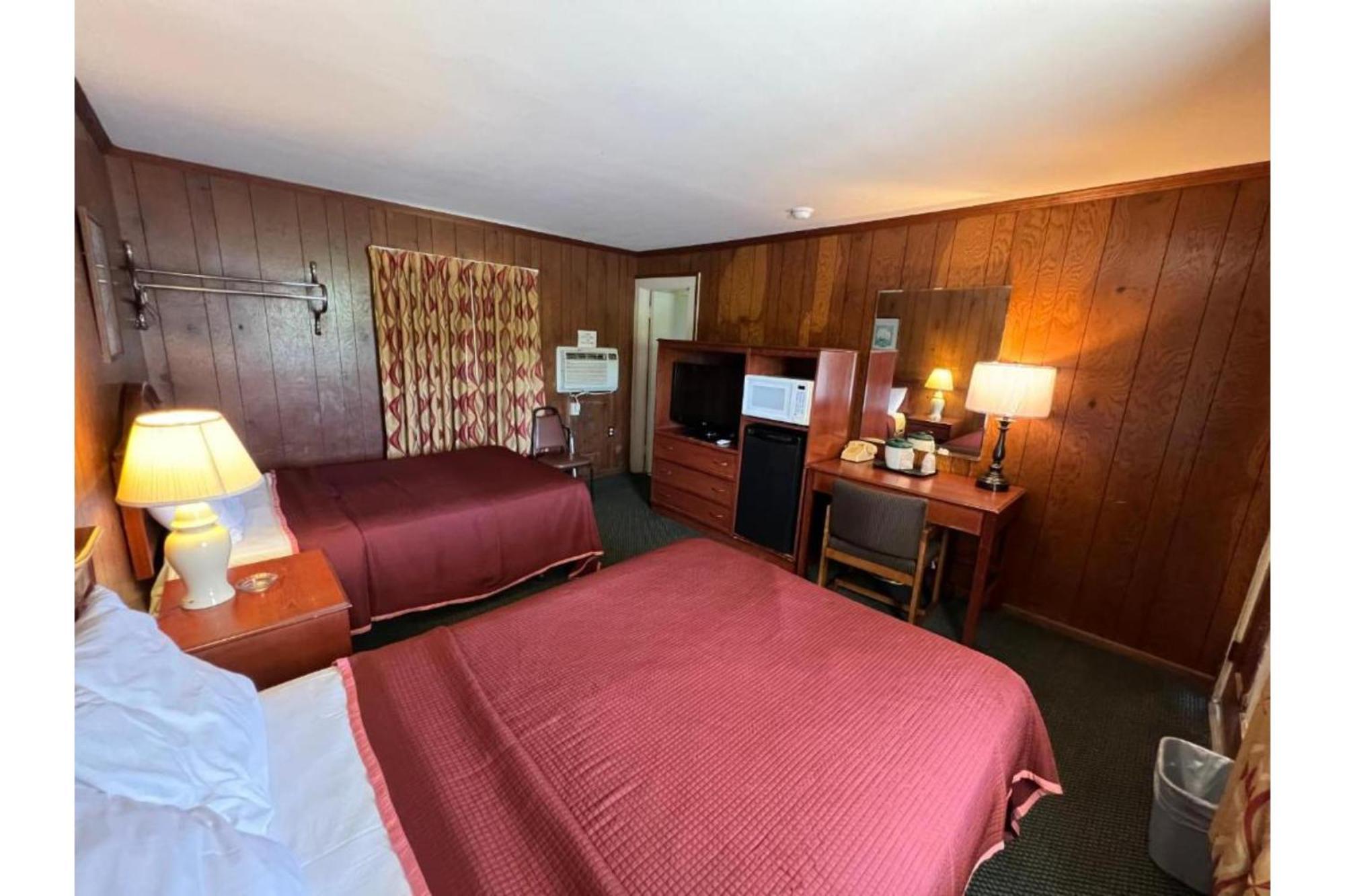 Relax Inn By Oyo Natural Bridge I-81 Екстер'єр фото
