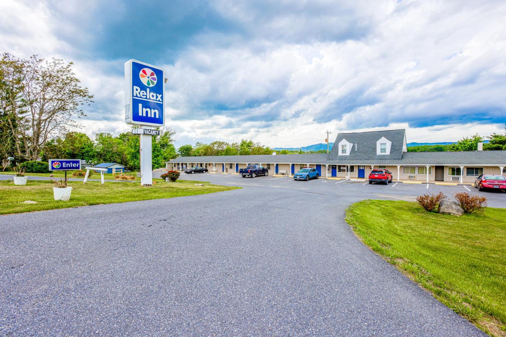 Relax Inn By Oyo Natural Bridge I-81 Екстер'єр фото