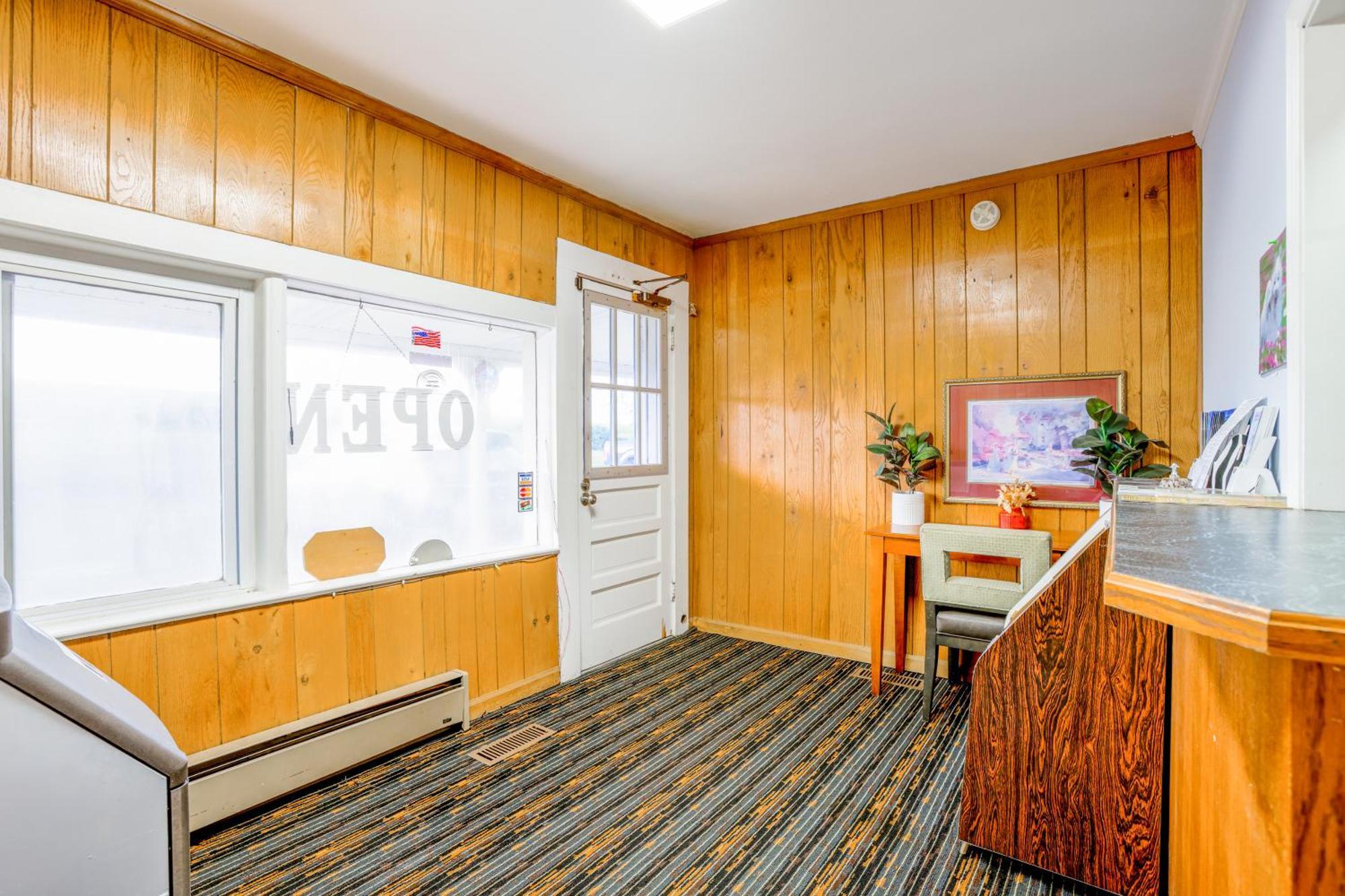Relax Inn By Oyo Natural Bridge I-81 Екстер'єр фото